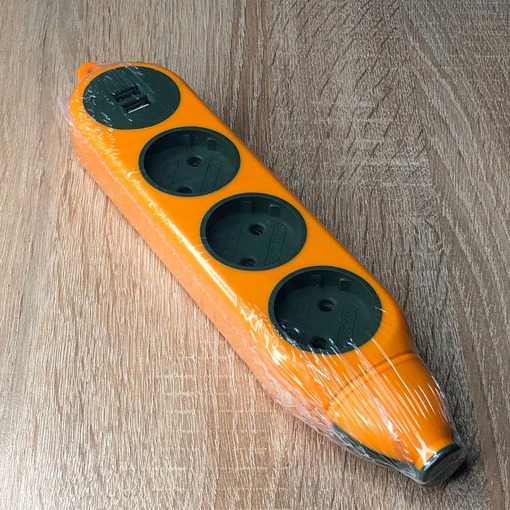 Колодка 3 гнізда б/з Апельсин 10A/250V 2USB 2.1A макс 2500W помаранчевий "LEMANSO" LMK75005