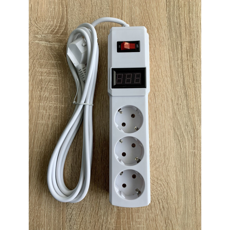 Подовжувач 3 гн. 3м цифр. вольтметр, с/з 3x0.75mm макс 2500W з кнопкою "LEMANSO" LMK71005