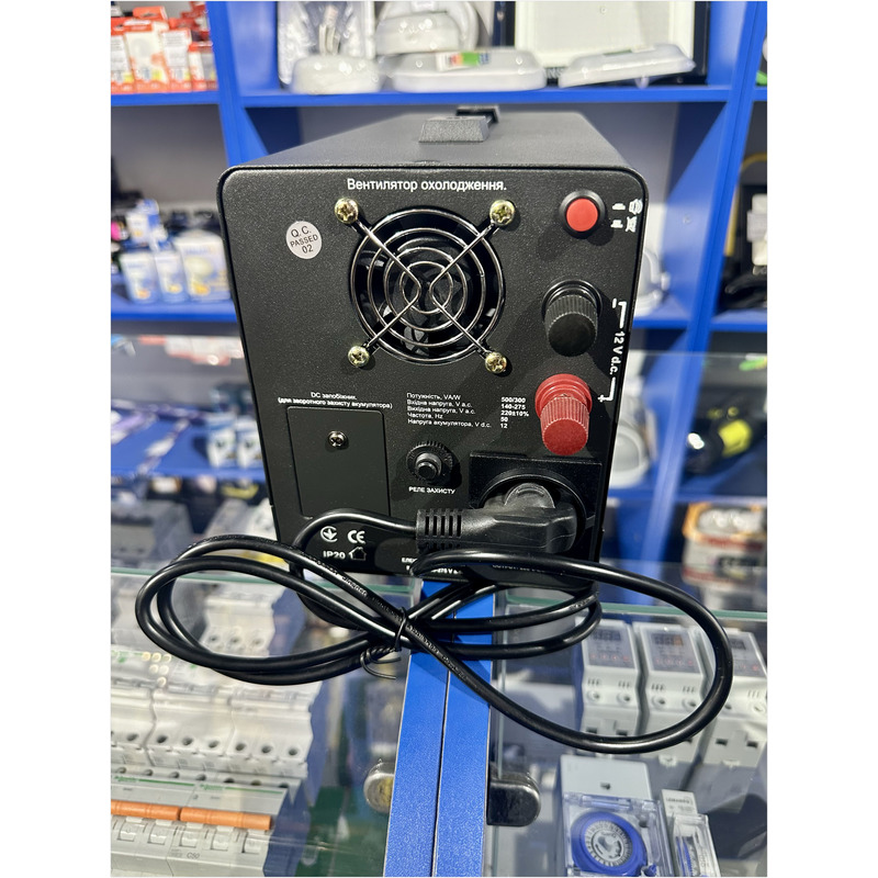 Источник бесперебойного питания 500VA 300Вт 140-275V гарантия 2 года / черный "LEMANSO" LM40001
