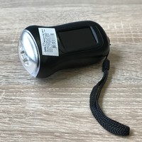 Фонарик 3 LED + солнечная батарея розовый "LEMANSO" LMF37