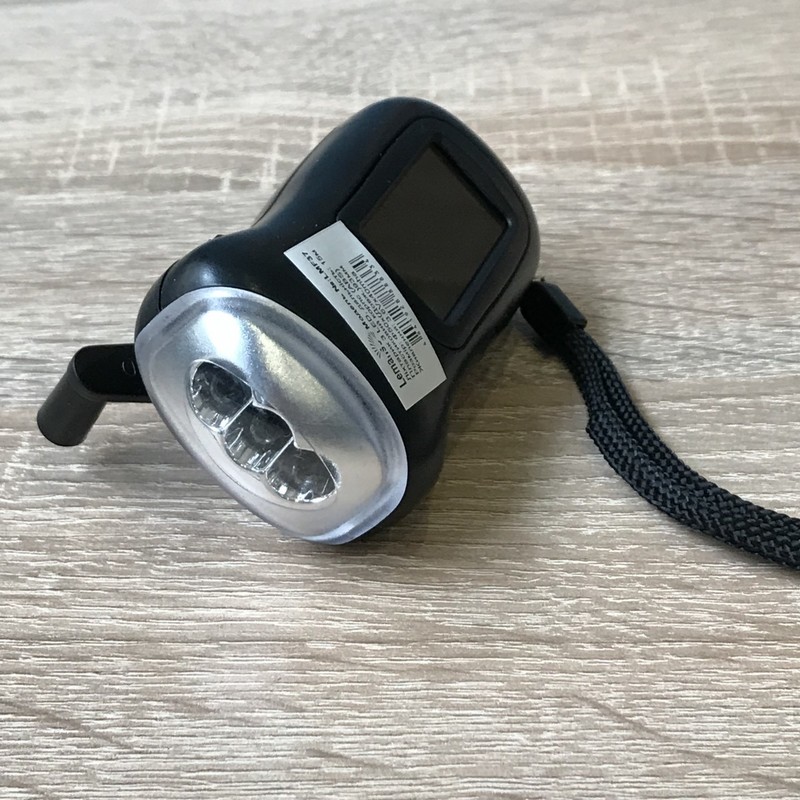 Фонарик 3 LED + солнечная батарея розовый "LEMANSO" LMF37