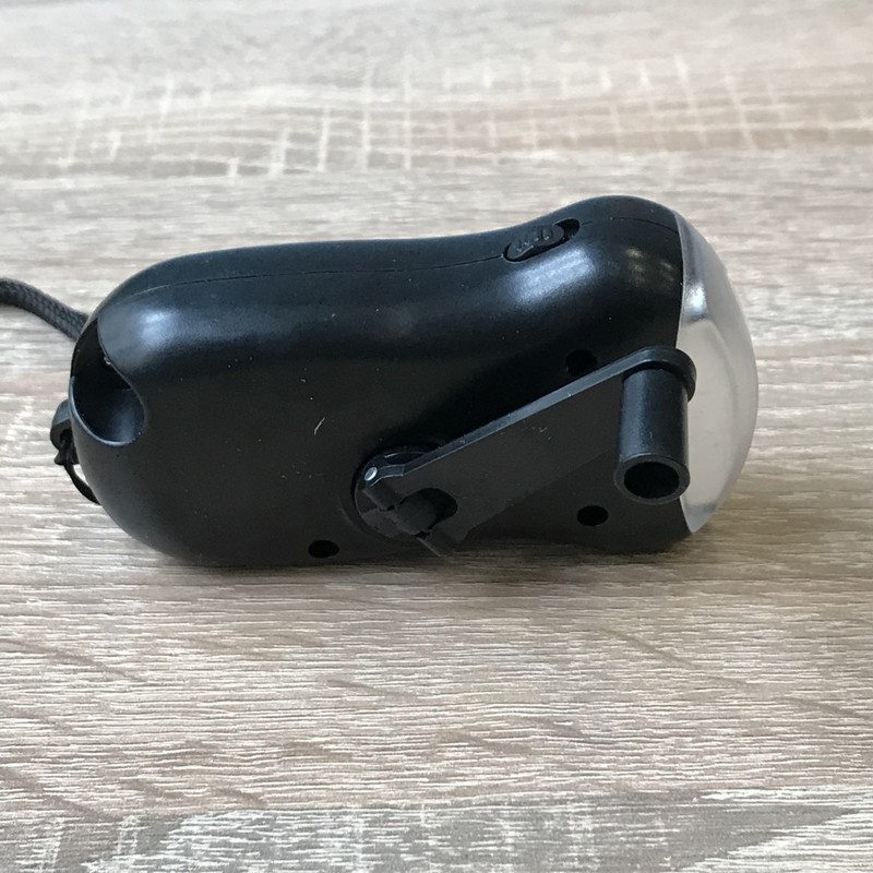 Фонарик 3 LED + солнечная батарея розовый "LEMANSO" LMF37
