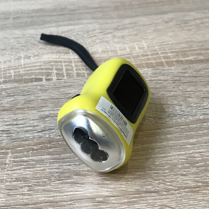 Фонарик 3 LED + солнечная батарея жёлтый "LEMANSO" LMF37