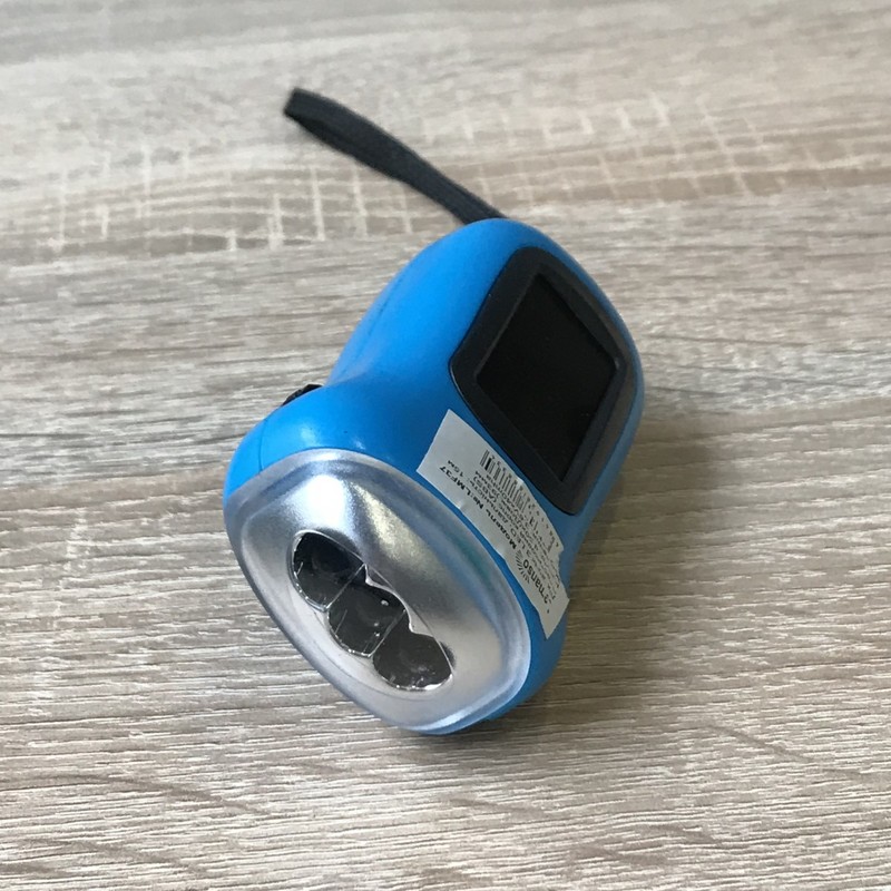 Фонарик 3 LED + солнечная батарея голубой "LEMANSO" LMF37