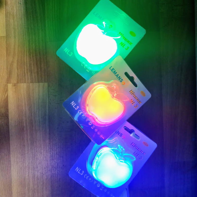 Яблуко зелений нічник 3 LED "LEMANSO" NL3