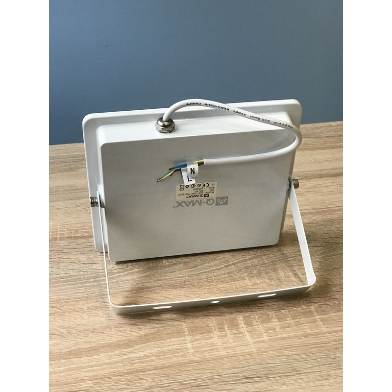 Светодиодный прожектор 30W SMD белый "Q-MAX"