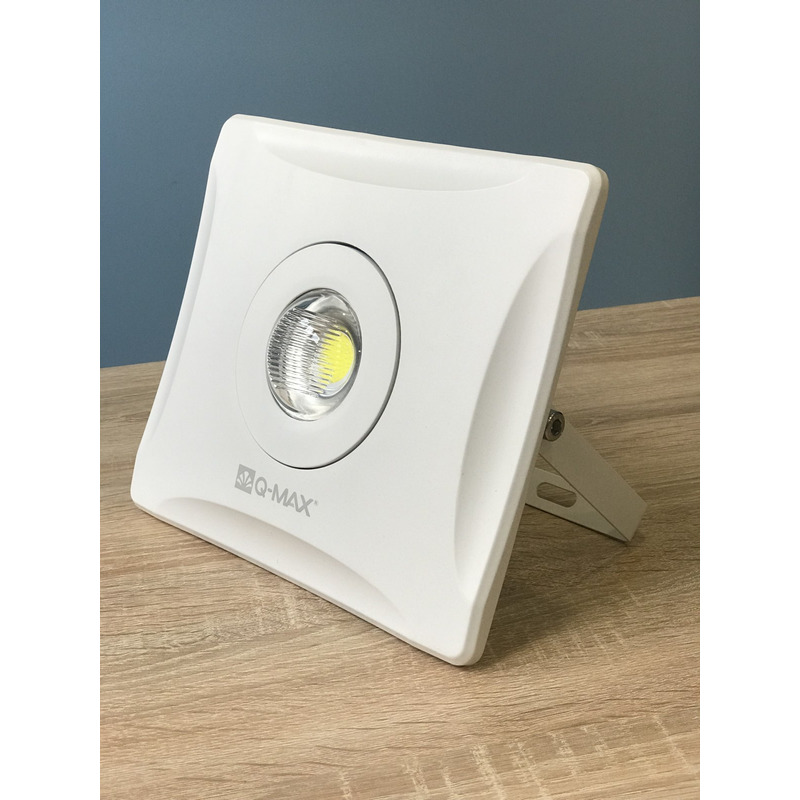 Світлодіодний прожектор з лінзою 50W LENS білий "Q-MAX"