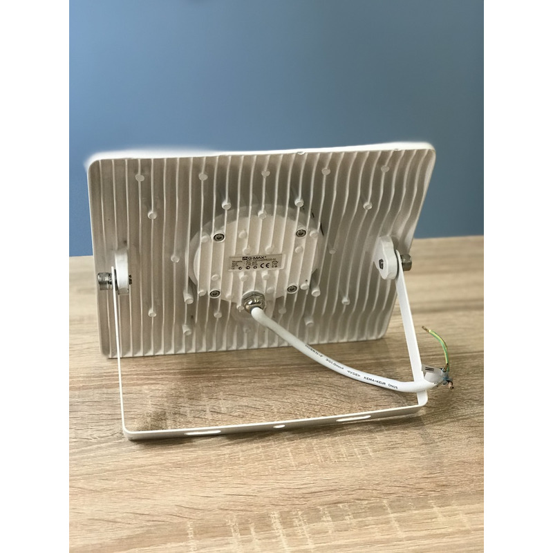 Світлодіодний прожектор з лінзою 50W LENS білий "Q-MAX"