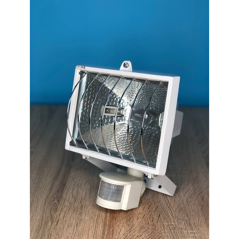 Прожектор галогенный 500W IP44  J118 белый с сенсер "Vito Light"