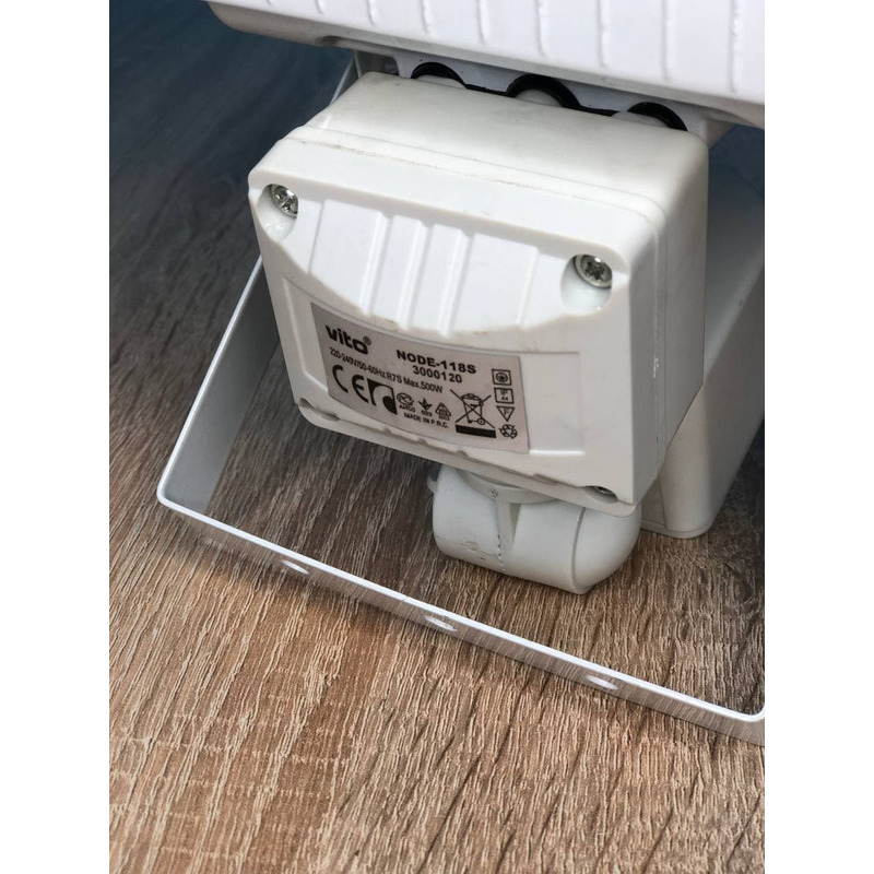 Прожектор галогенный 500W IP44  J118 белый с сенсер "Vito Light"