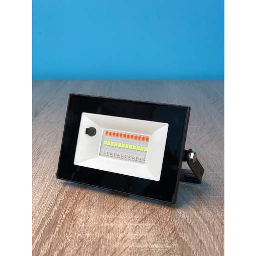 Прожектор світлодіодний LED 10w RGB+пульт IP65 чорний "LEMANSO" LMP76-10 RGB