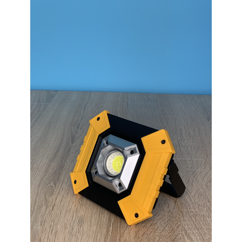 Прожектор LED 20W COB 500LM 6500K IP65 з USB та акумулятор. жовто-чорний "LEMANSO" LMP89