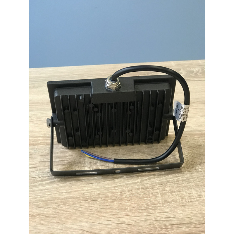 Прожектор світлодіодний LED SMD 30w 6500K IP65 2400LM з вбудованим чорним датчиком "LEMANSO" LMPS35