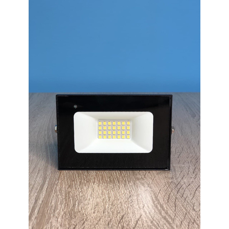 Прожектор світлодіодний LED SMD 10w 6500K IP65 800LM з мікров. датчиком чорний "LEMANSO" LMPS71-10